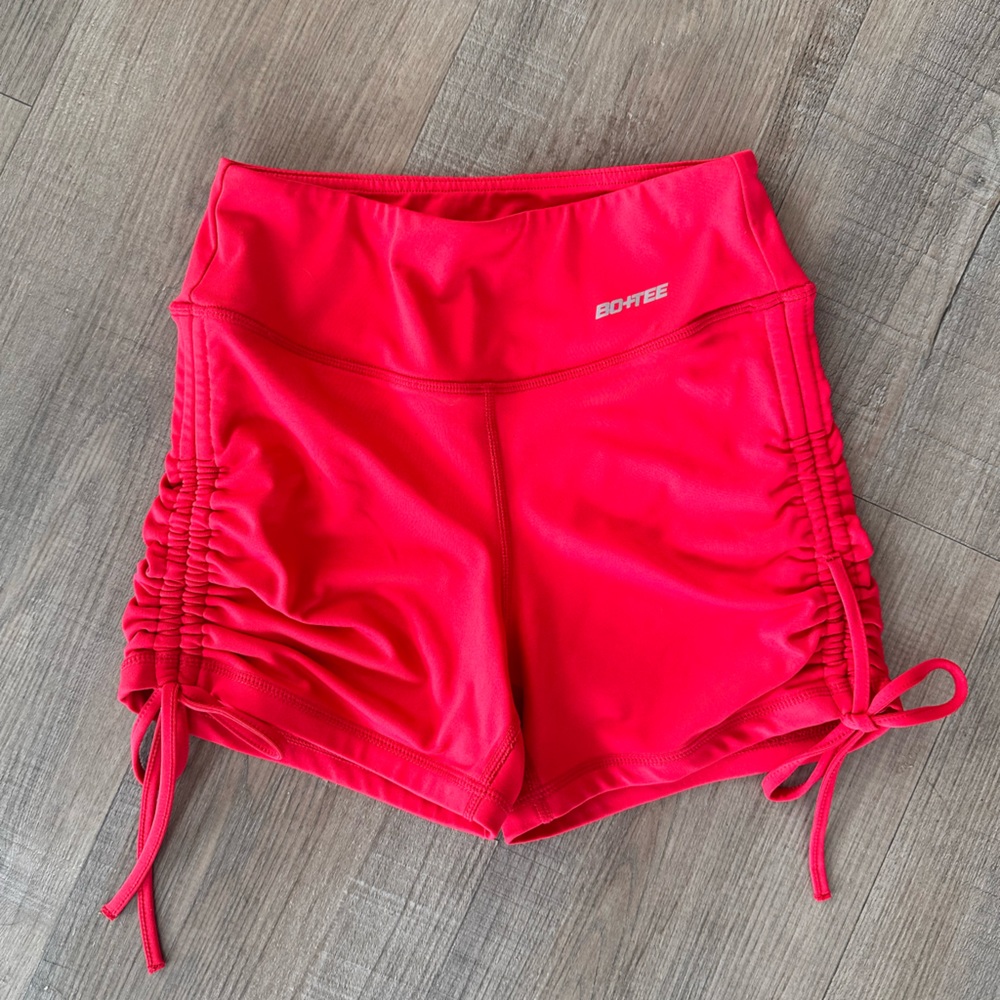 BO + TEE - Side Ruched Shorts in Red